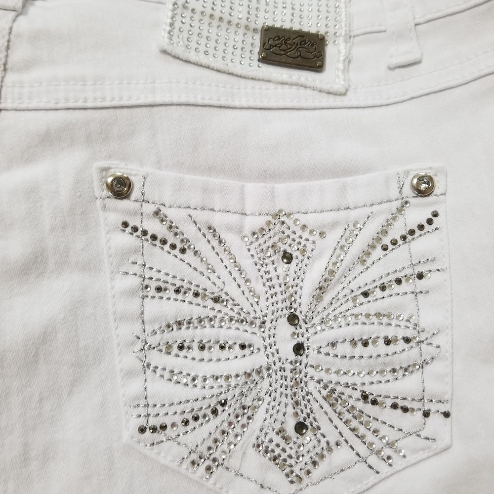 Like New White Jeans